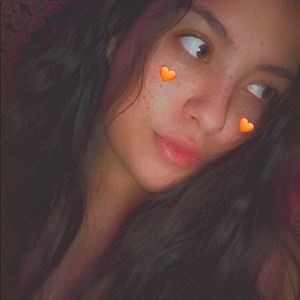 Meet your Posher, Mia